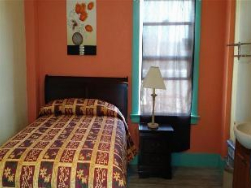 Desmond Hotel